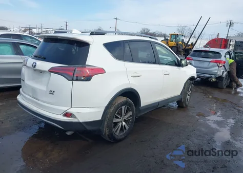 2017 Toyota Rav4 Xle z USA, uszkodzony, nr VIN JTMRFREV1HJ128574